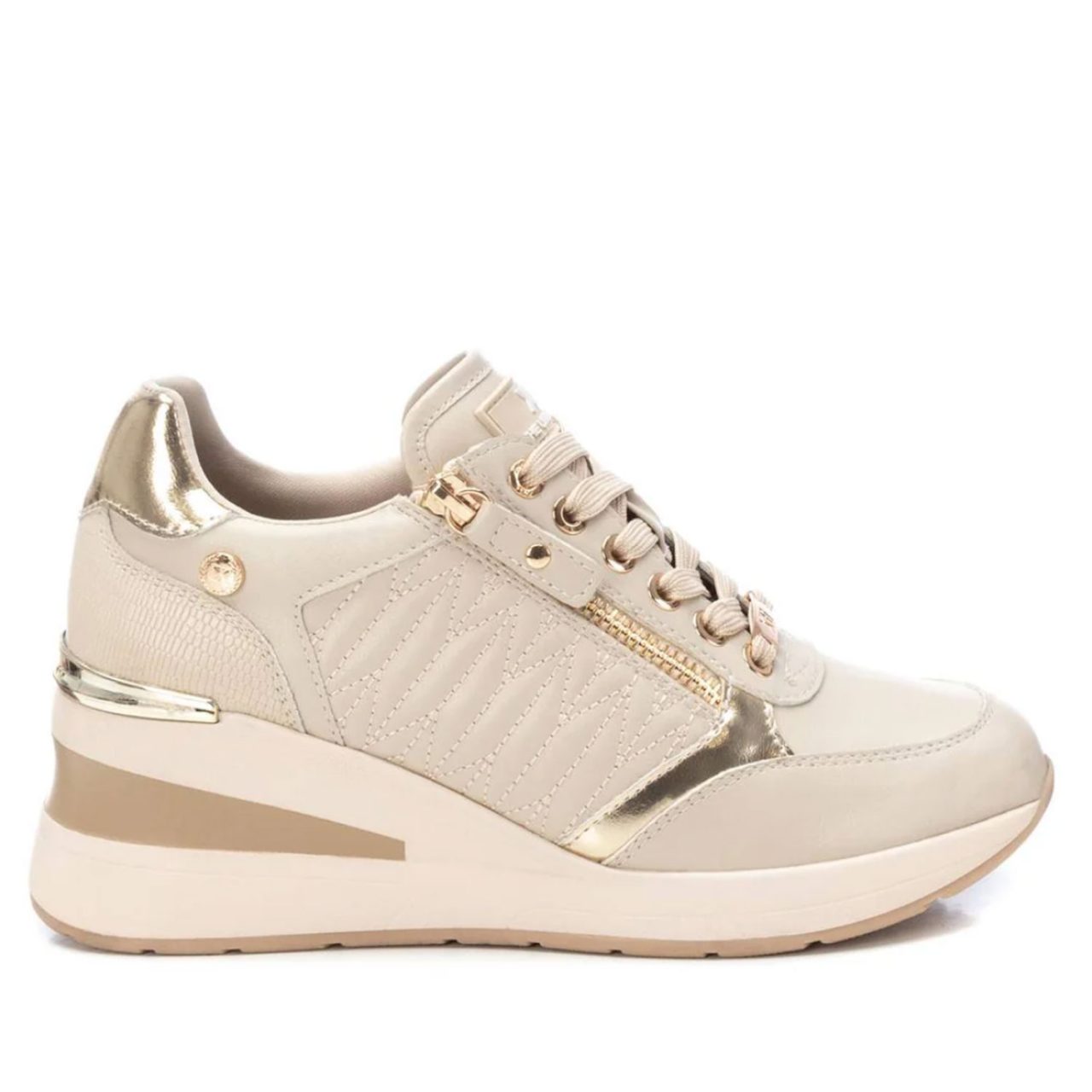 2101444-Tenis-Temira-Beige-Xti_01.jpg