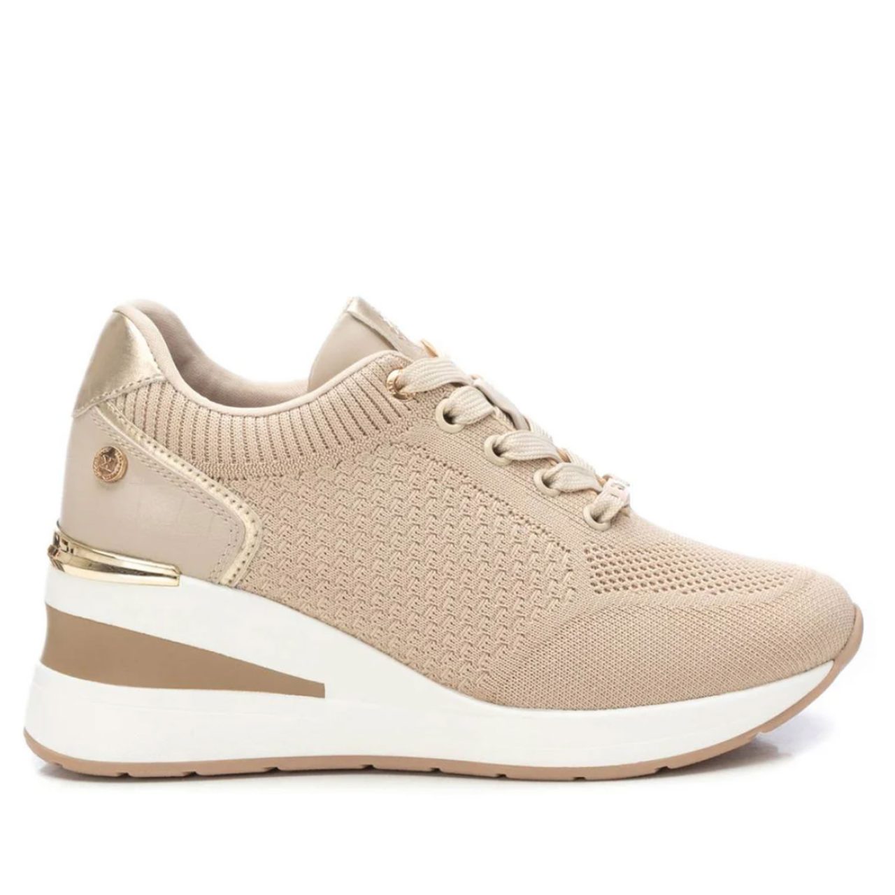 2101844-Tenis-Mavra-Beige-Xti_01.jpg