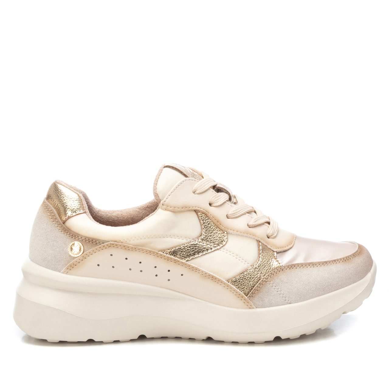 2892644-Tenis-Shirley-Beige-Xti_01.jpg